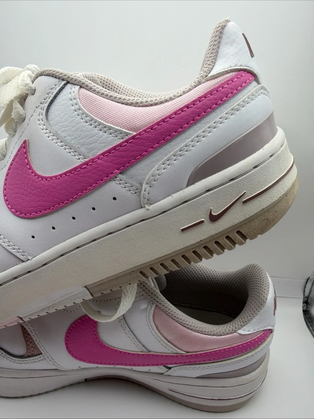 Nike classic low